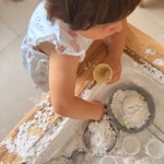 niania - zdjęcie ogłoszenia Opiekunka prawie 2 letnia córeczka/ 4h dziennie/ Pon-Pt 8:30-12:30 Warszawa Targówek, ul. Oszmiańska 