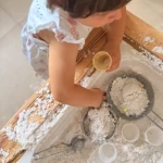 niania - zdjęcie ogłoszenia Opiekunka prawie 2 letnia córeczka/ 4h dziennie/ Pon-Pt 8:30-12:30 Warszawa Targówek, ul. Oszmiańska 