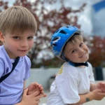 niania - zdjęcie ogłoszenia Toni i Leo 7 i 3 lata