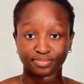 Opiekunka: Chinwendu C.