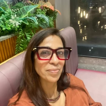Opiekunka: Rajni K.