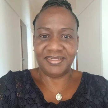 Opiekunka: Elizabeth N.