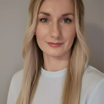 Opiekunka: Karolina A.