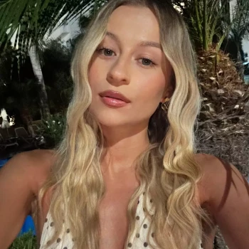 Opiekunka: Amelia K.