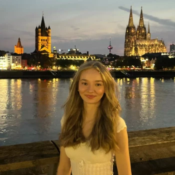 Opiekunka: Karolina S.