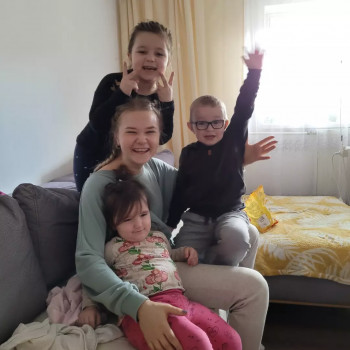 Opiekunka Weronika M.: zaopiekuję się twoim dzieckiem. Jeleśnia