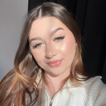 Opiekunka: Laura H.