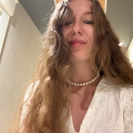 Szukam: Ксенія Д.