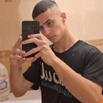 Pomoc domowa: Krystian K.