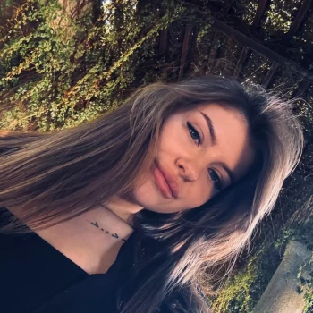 Pomoc domowa: Yelizaveta M.