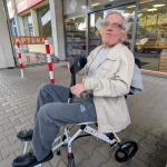 opieka seniora - zdjęcie ogłoszenia Szukam opiekunki/opiekuna z własnym samochodem – Świdnica