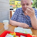 opieka seniora - zdjęcie ogłoszenia szukam opiekuna dla starszego mężczyzny